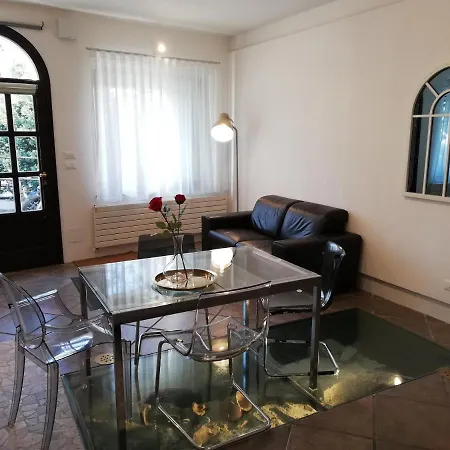 Hotel apartamentowy Teatro Triest