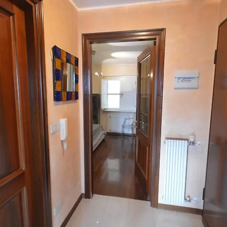 アパートホテル Teatro 3*