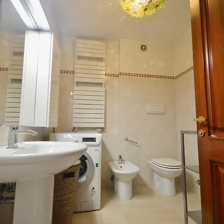 アパートホテル Teatro 3*