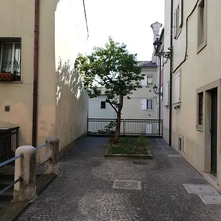 アパートホテル Teatro 3*