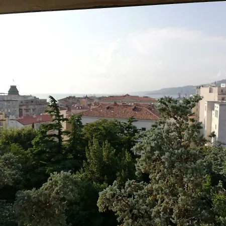 Teatro アパートホテル 3*